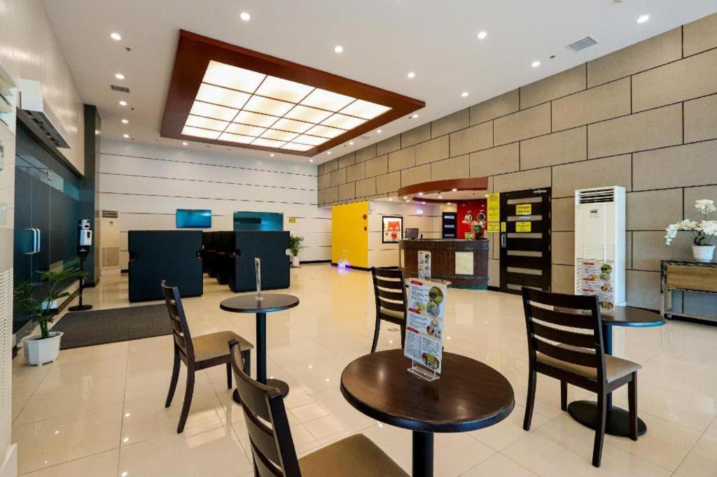 Hotel Sogo Macapagal Paranaque City Exterior photo